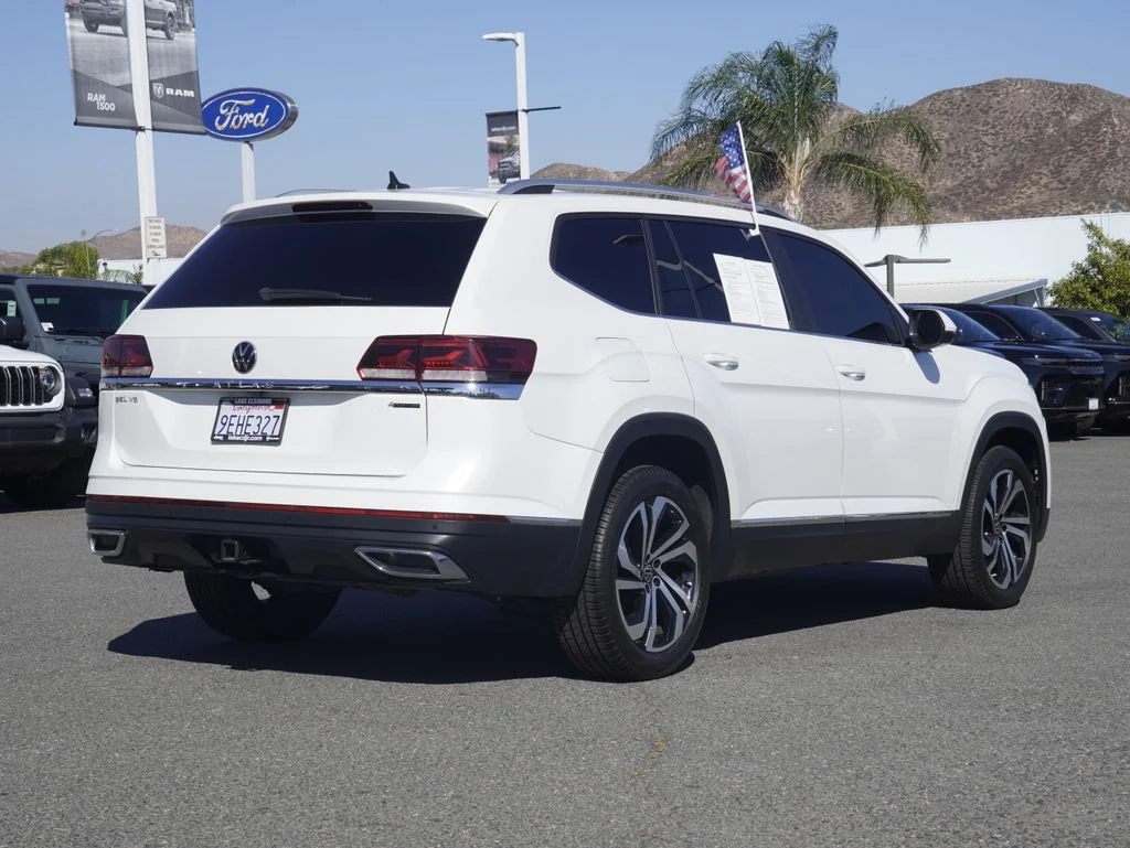 Used 2023 White Volkswagen SEL image 3
