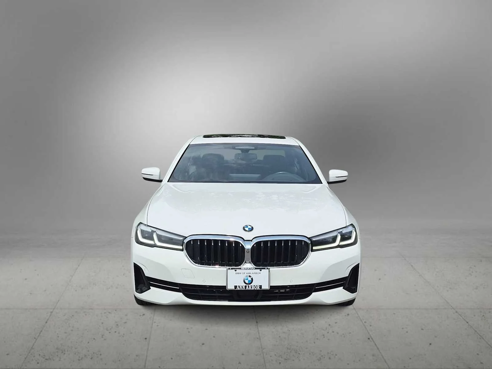 Used 2021 Alpine White BMW 540i xDrive image 3
