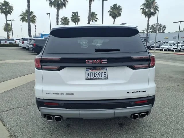Used 2025 Summit White GMC Elevation image 5