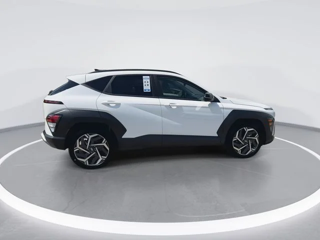 Used 2026 White Hyundai SEL Premium image 9