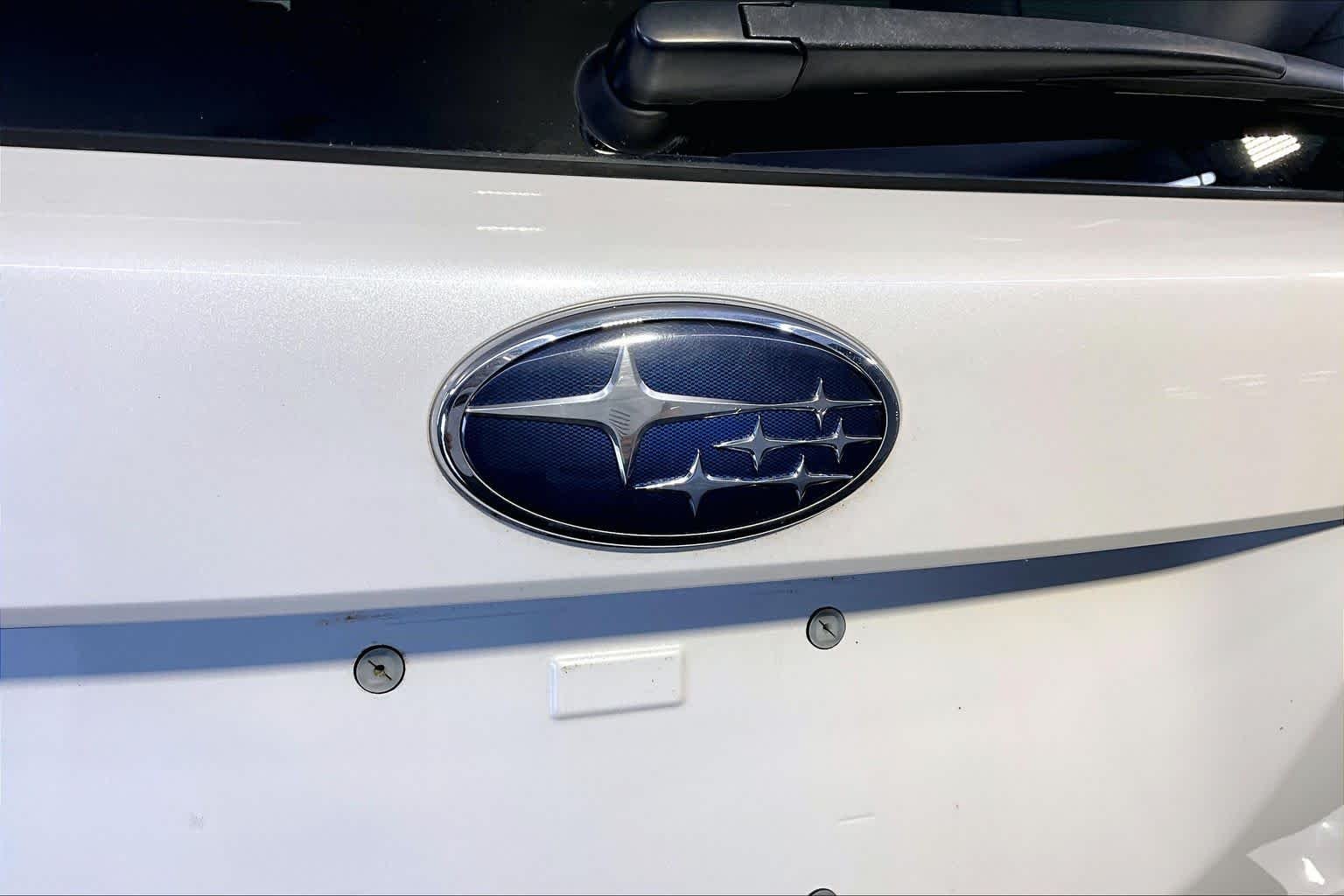 Used 2018 Crystal White Pearl Subaru Premium image 33