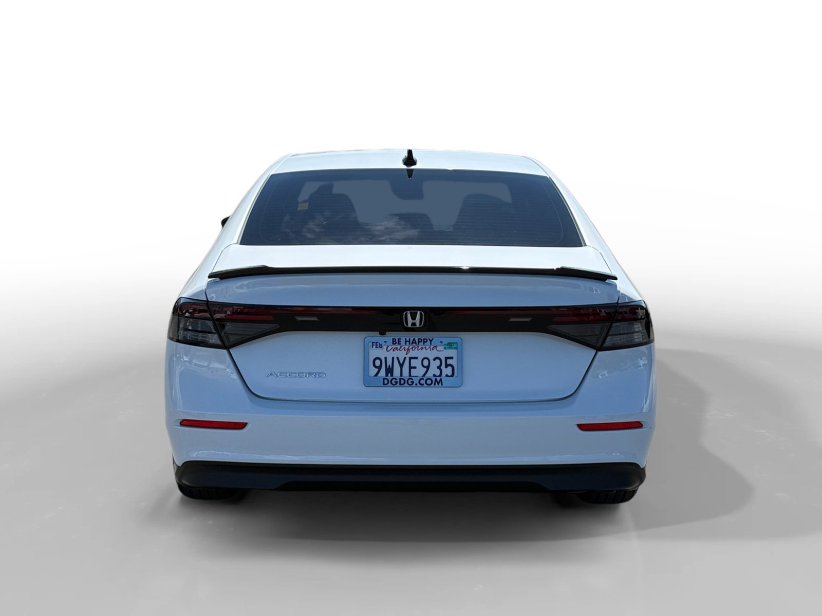 Used 2025 White Honda SE image 4