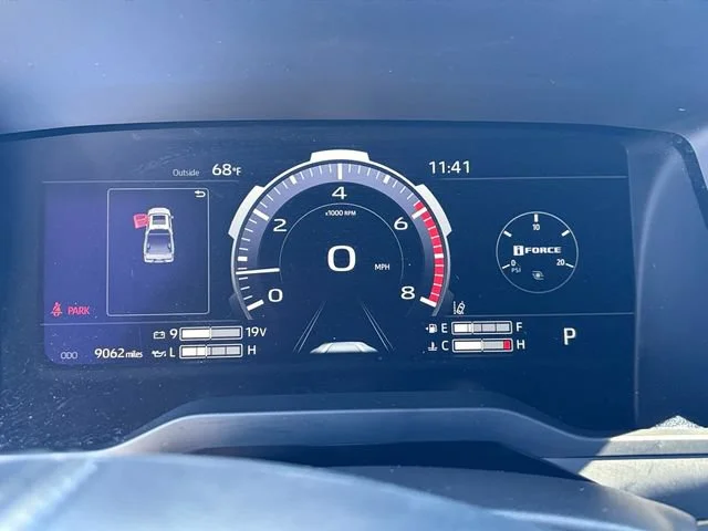 Certified Used 2025  Toyota Limited image 16