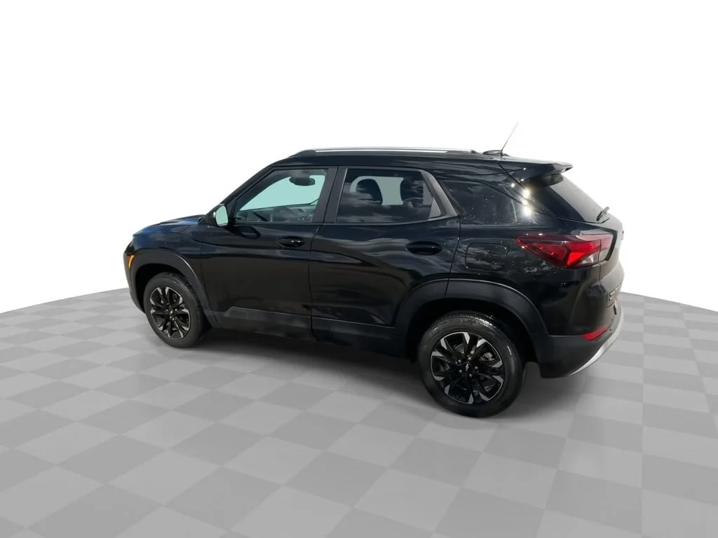 Used 2023 Mosaic Black Metallic Chevrolet LT image 6