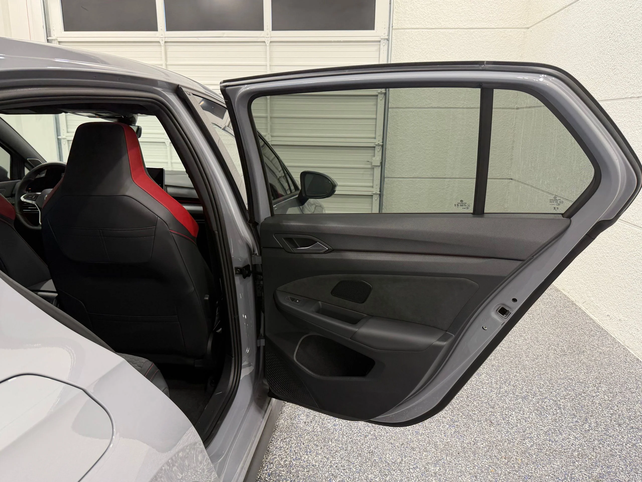 2025 Volkswagen Golf GTI SE - Photo 25