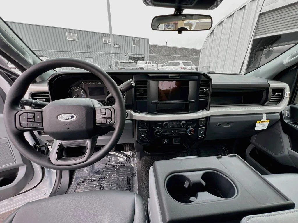 New 2026 Oxford White Ford XL image 7