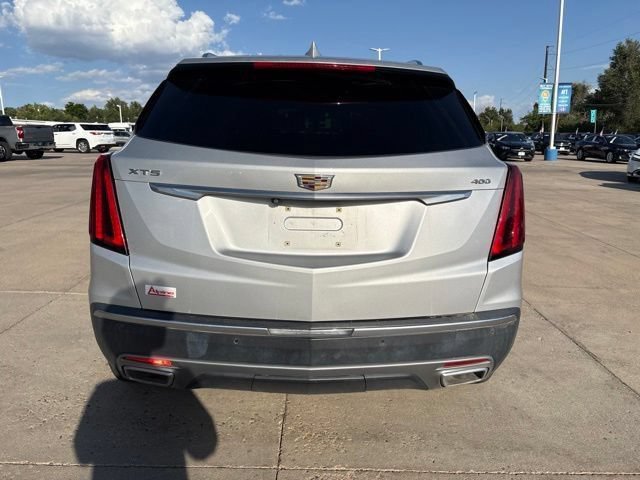 Used 2020 RADIANT SILVER METALLIC Cadillac Premium Luxury FWD image 6