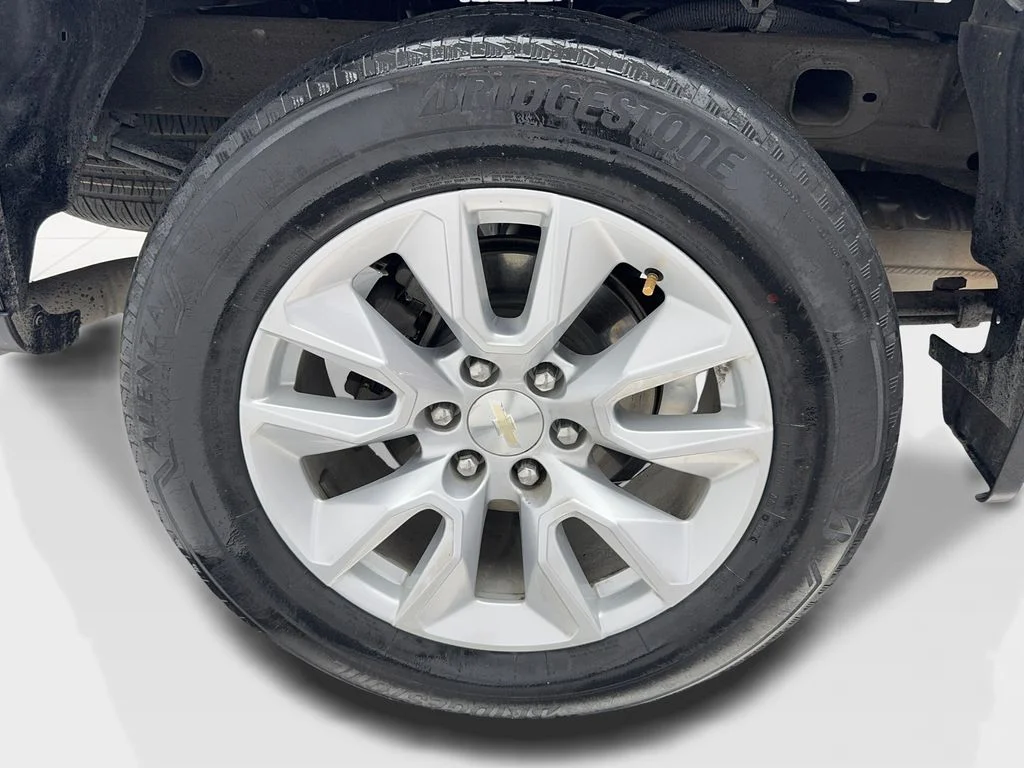 Used 2022 Black Chevrolet Custom image 14
