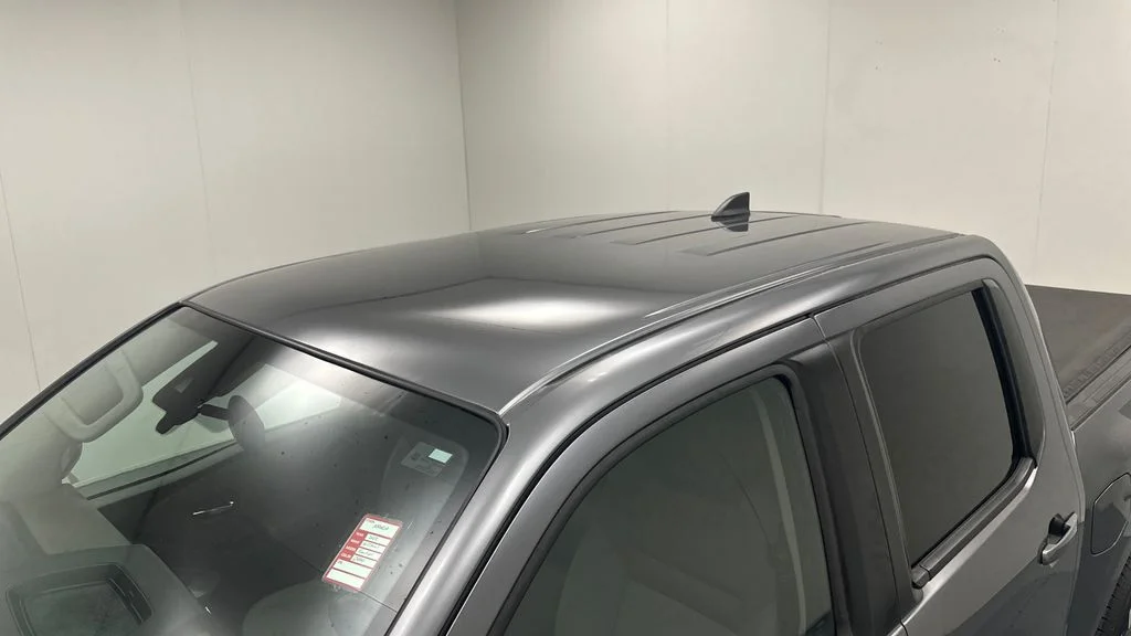 Used 2022 Gray Nissan SV image 12