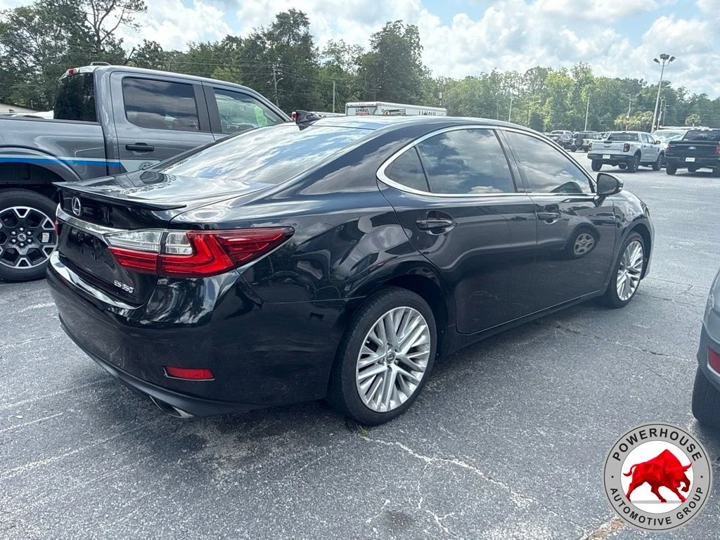 Used 2016  Lexus 350 image 5