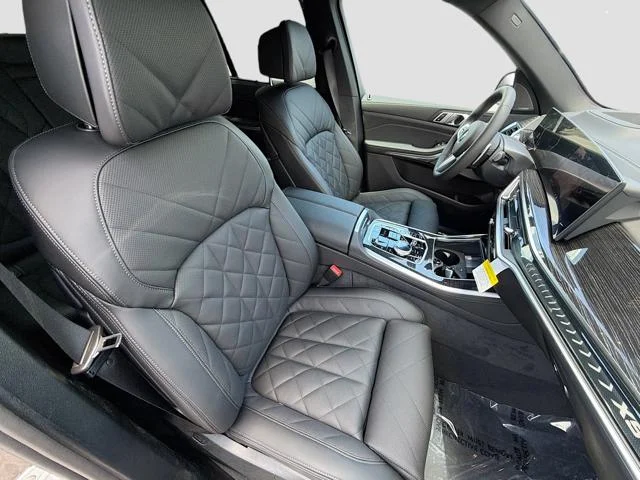 New 2026 Black Sapphire Metallic BMW xDrive40i image 14