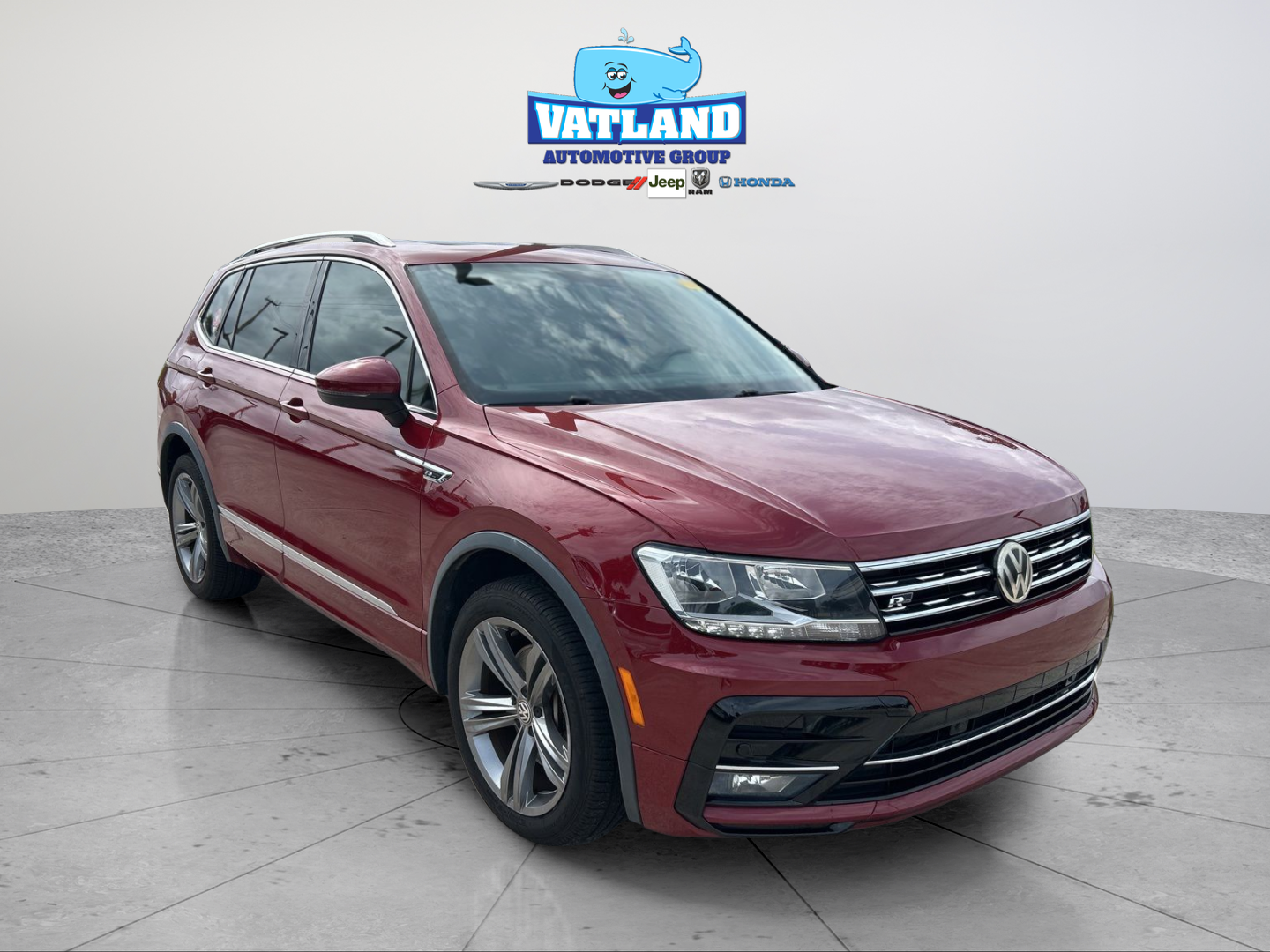 Used 2019 Red Volkswagen 2.0T SEL R-Line image 22