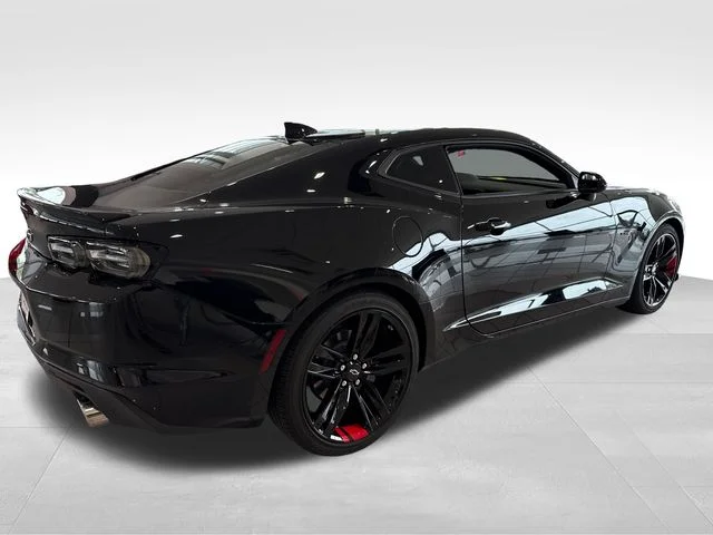 Used 2022 Black Chevrolet LT1 image 6