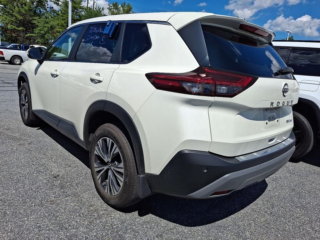 Used 2023 White Nissan SV image 4