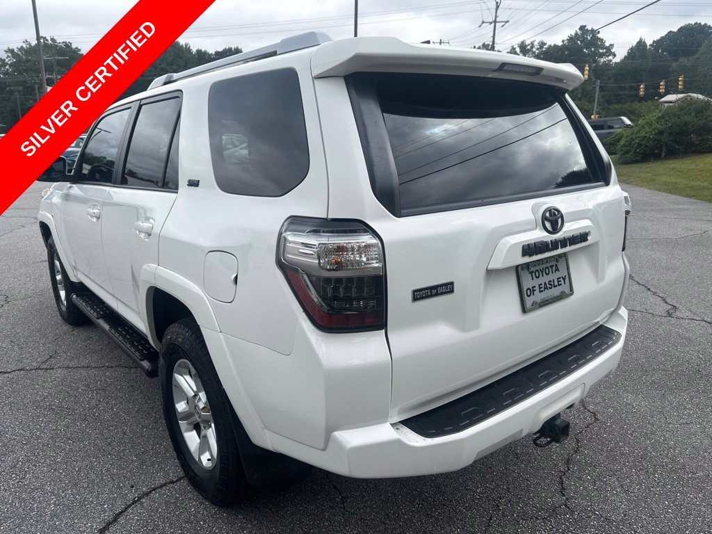 Used 2017 Super White Toyota SR5 image 5