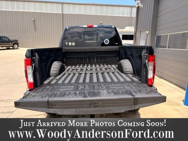 Used 2018 Shadow Black Ford Lariat image 6