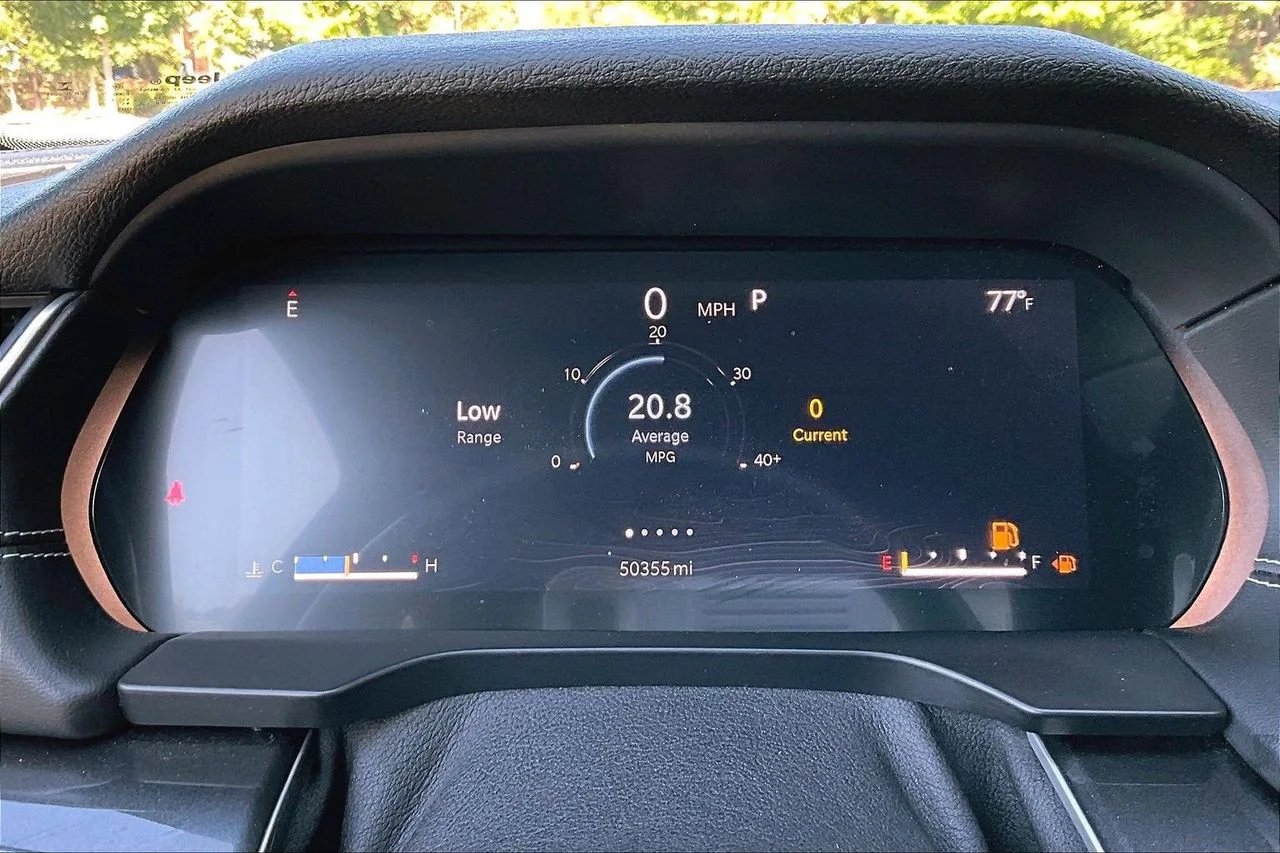 Used 2021 Gray Jeep Altitude image 10