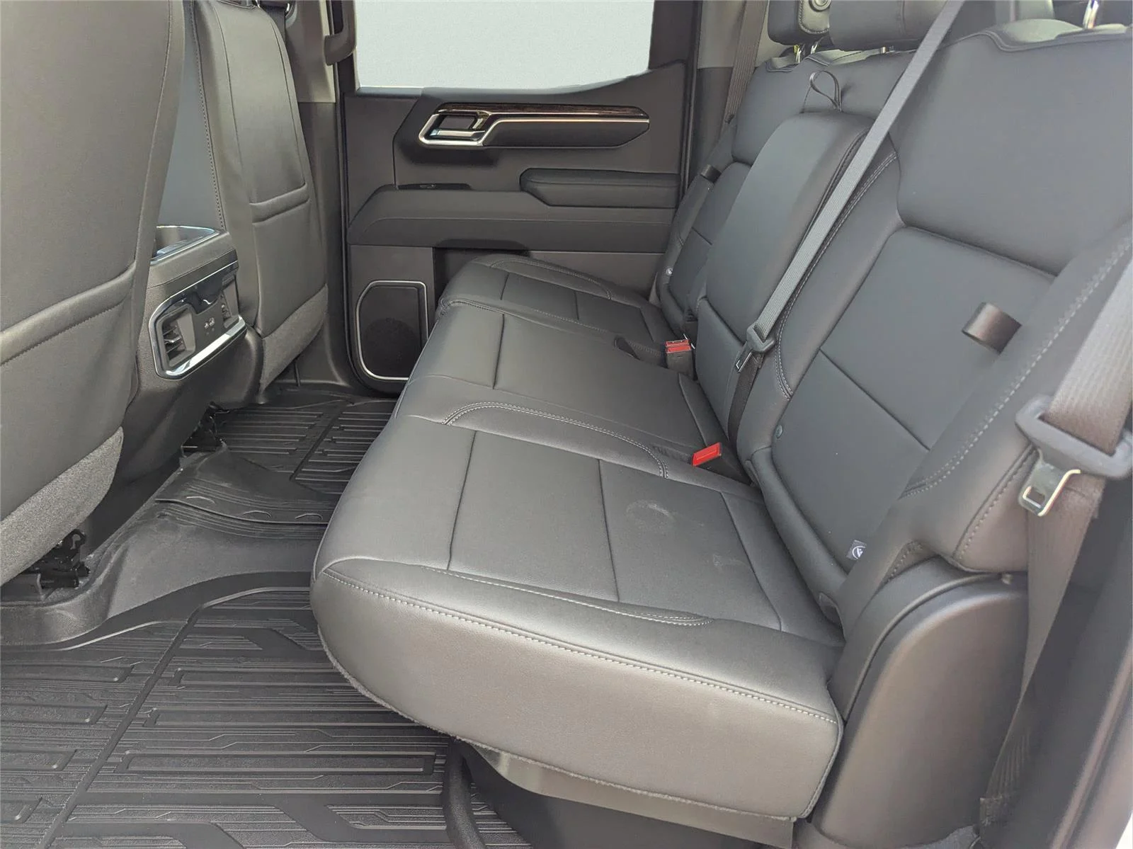 New 2026 Summit White GMC Elevation image 12