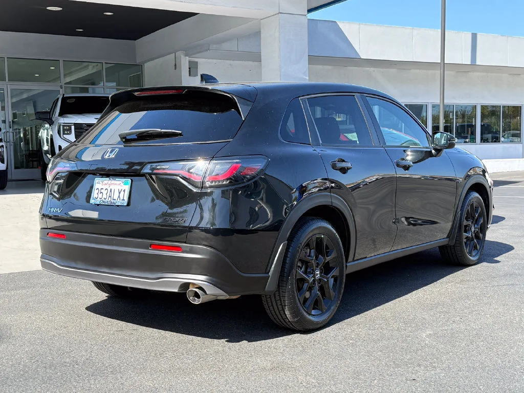 Used 2024  Honda Sport image 7
