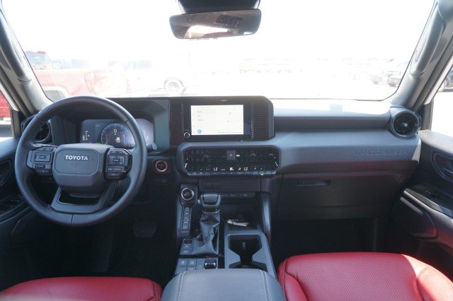 Used 2025  Toyota 1958 image 22