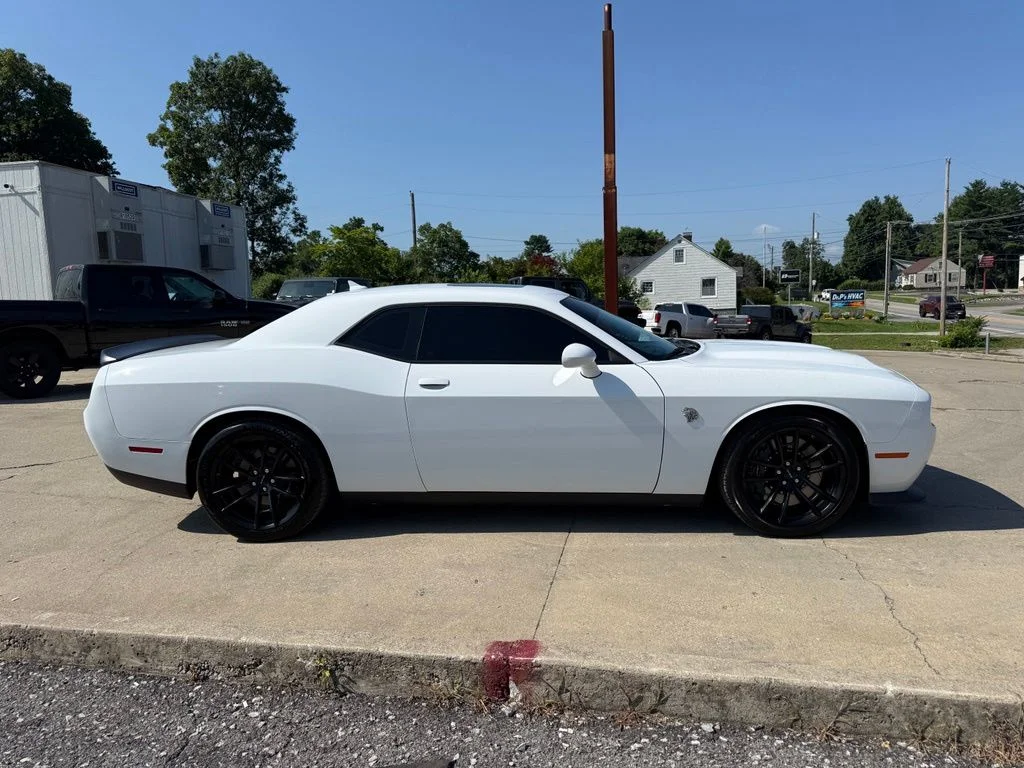 Used 2023 White Dodge SRT Hellcat Jailbreak image 5