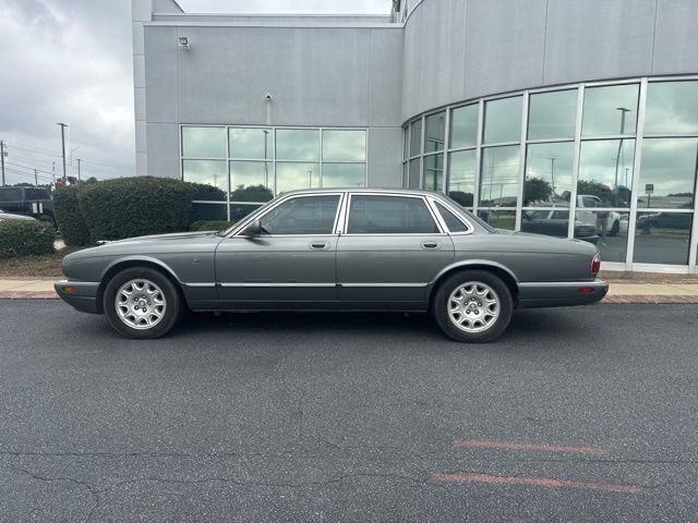 Used 2003  Jaguar Base image 11