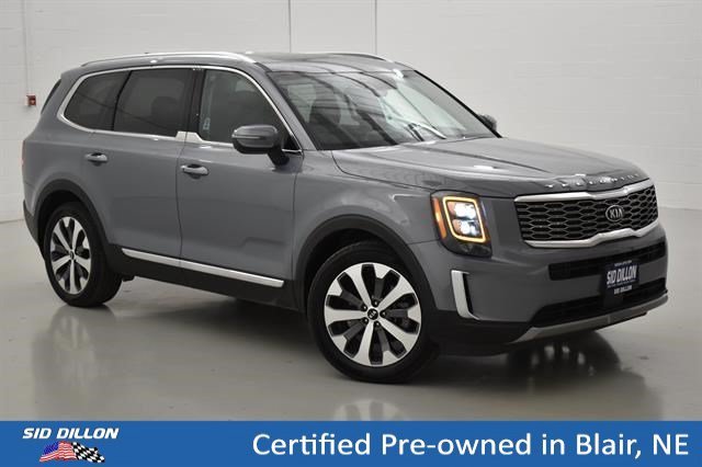 Used 2021 Everlasting Silver Kia EX image 13