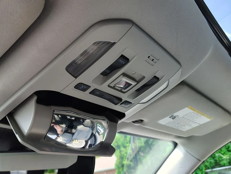 Used 2022 Silver Toyota XLE image 38
