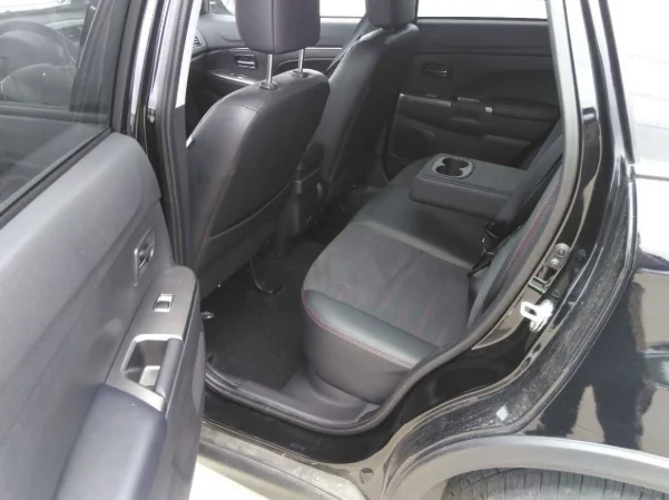 Used 2026 Black Mitsubishi 2.0 SE image 8