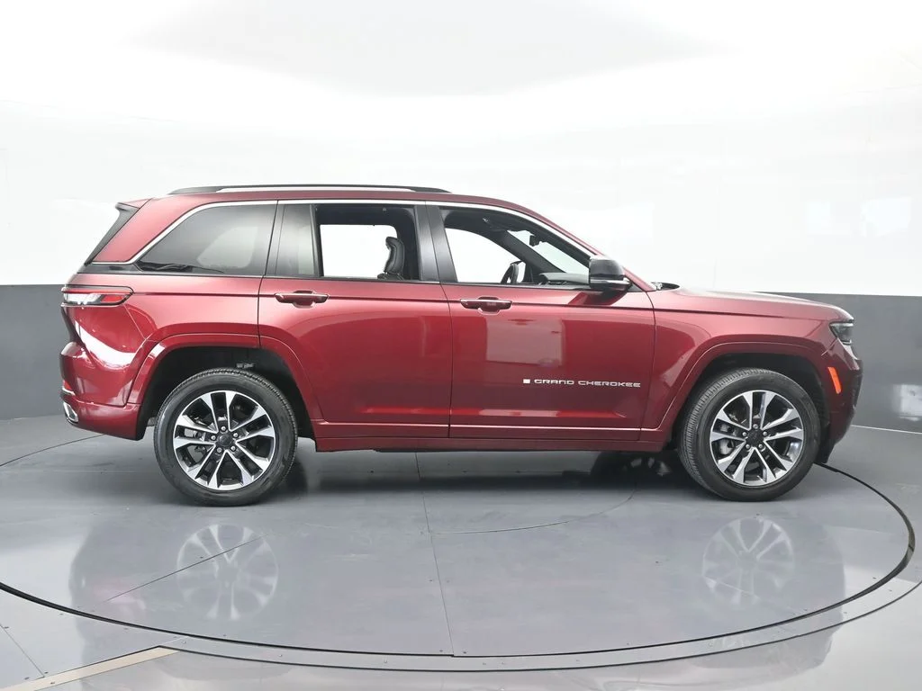 2023 Jeep Grand Cherokee Overland - Photo 7