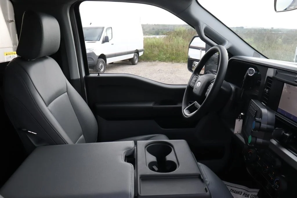 New 2026 Oxford White Ford F-550® XL image 11