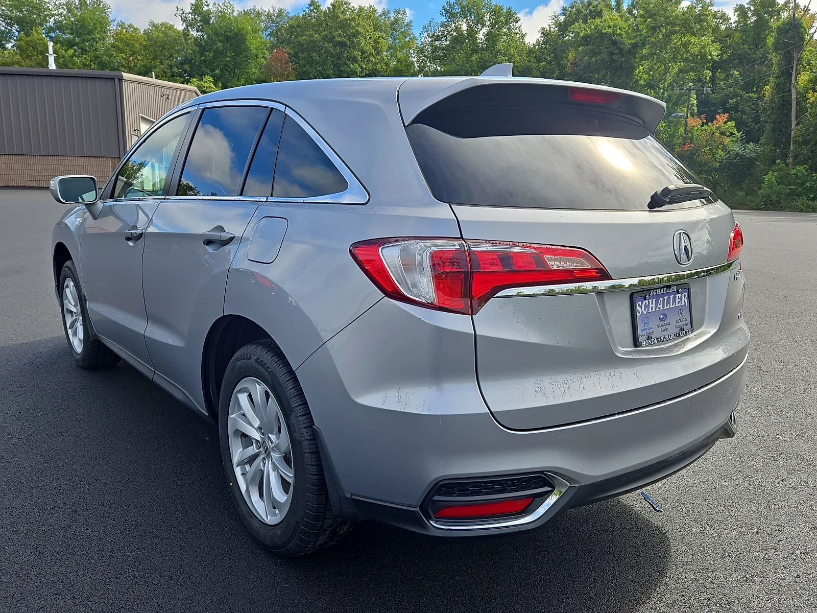 Used 2018 Lunar Silver Metallic - SI Acura  image 4