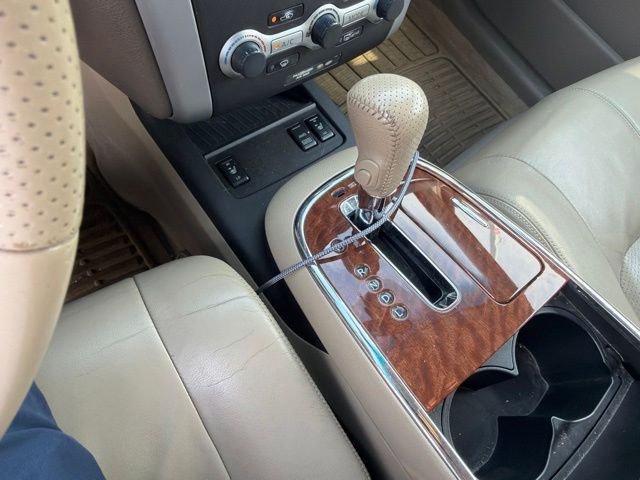 Used 2009 Beige Nissan LE image 10