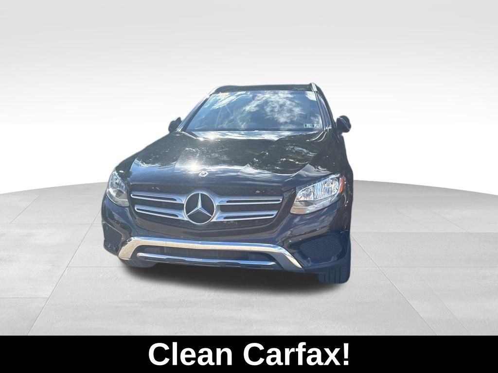 2018 Mercedes Benz GLC 300 4MATIC photo 2