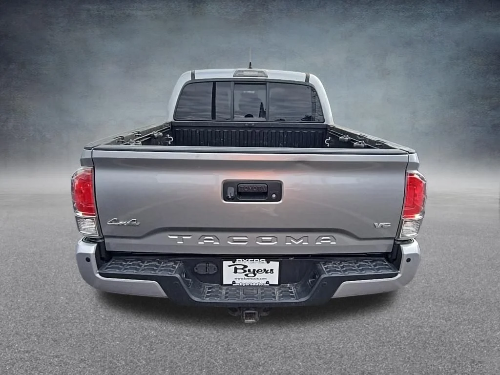 Used 2016 Silver Toyota Limited image 7