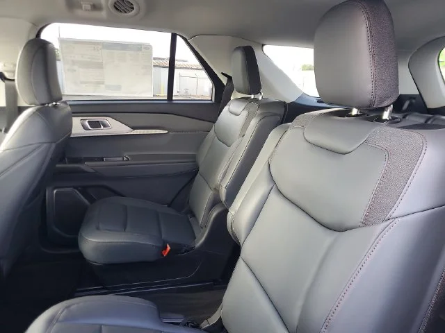 New 2026 Carbonized Gray Metallic Ford Active image 10