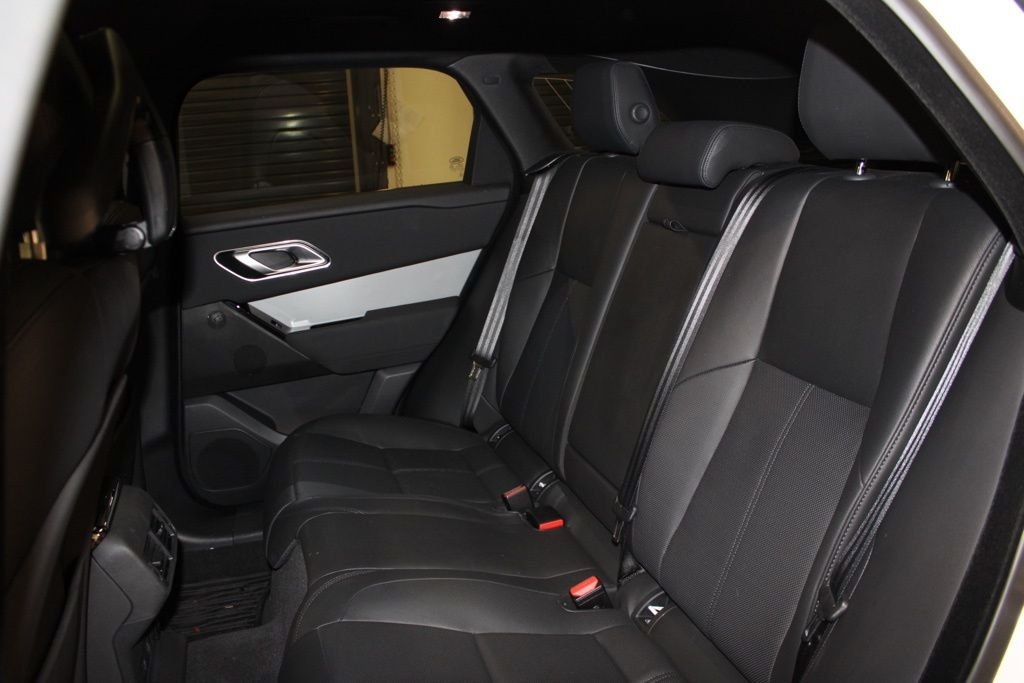 Used 2025 White Land Rover S image 39