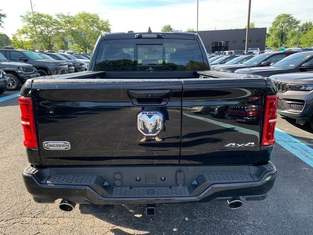 New 2026 Diamond Black Crystal Pearl-Coat Exterior Paint RAM Limited image 3