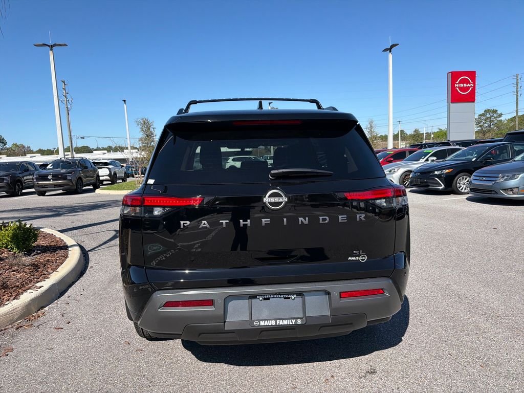 New 2026 Nissan Pathfinder SL 4D Sport Utility