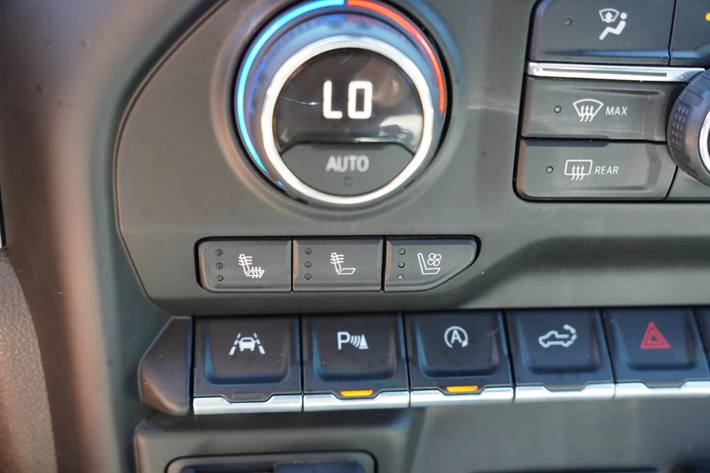 Used 2019 Cajun Red Tintcoat Chevrolet LTZ image 32