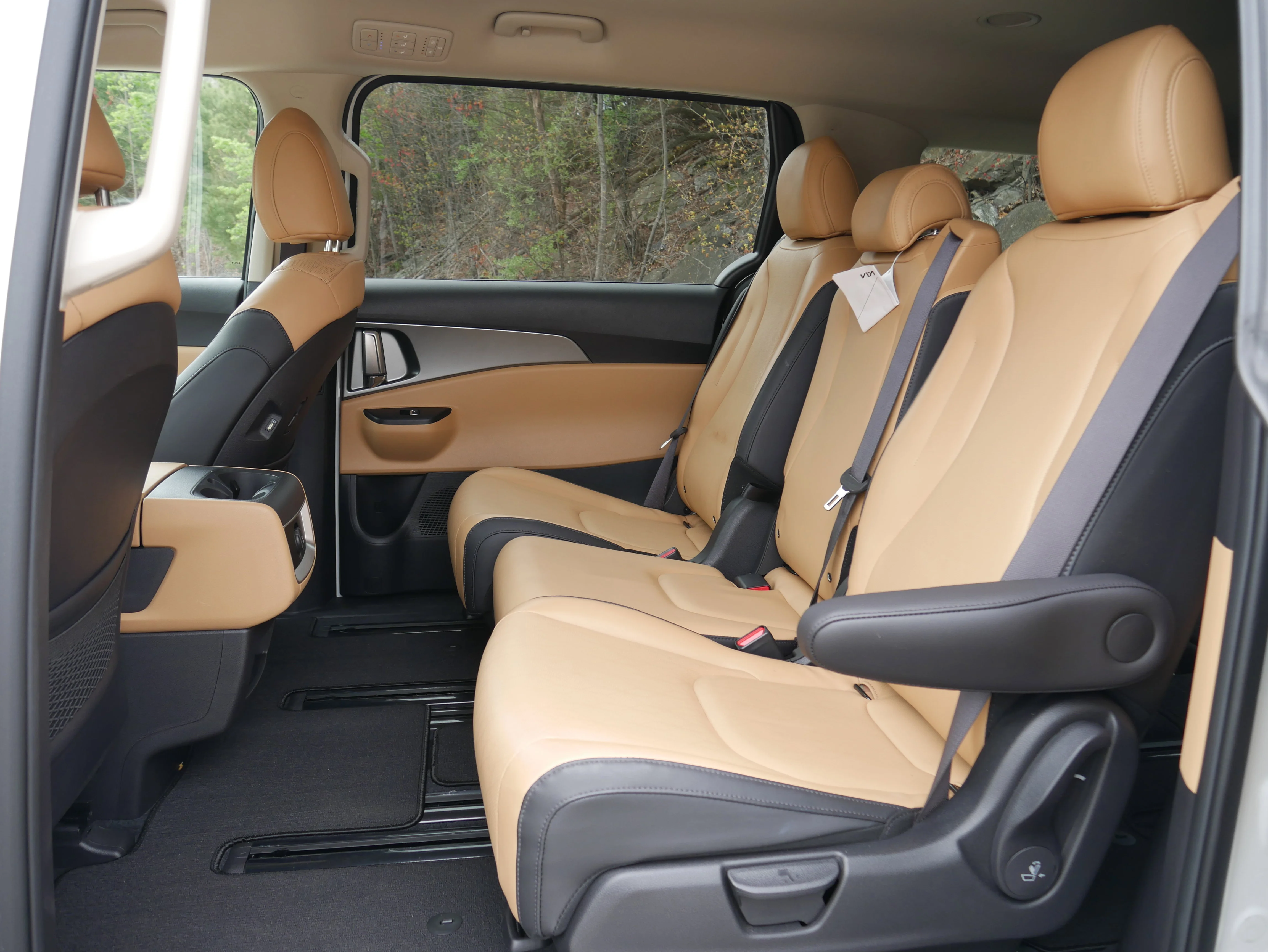 Used 2024 White Kia LX Seat Package image 16