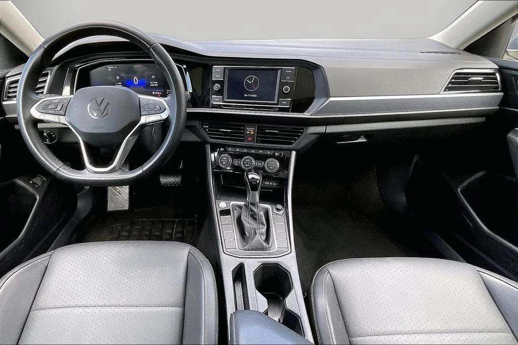 Used 2024  Volkswagen 1.5T SE image 16