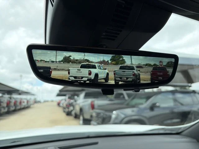 New 2026 White GMC AT4 image 18