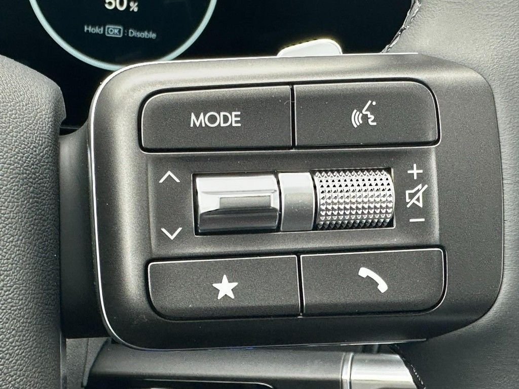 New 2026 White Hyundai Limited AWD image 32