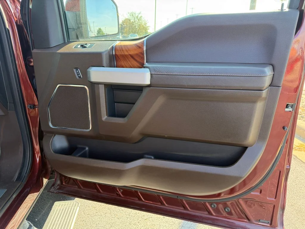 Used 2017 Bronze Fire Metallic Ford King Ranch image 26