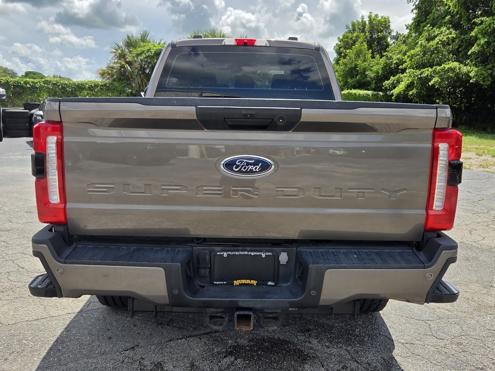 Used 2023 Stone Gray Metallic Ford XL image 4