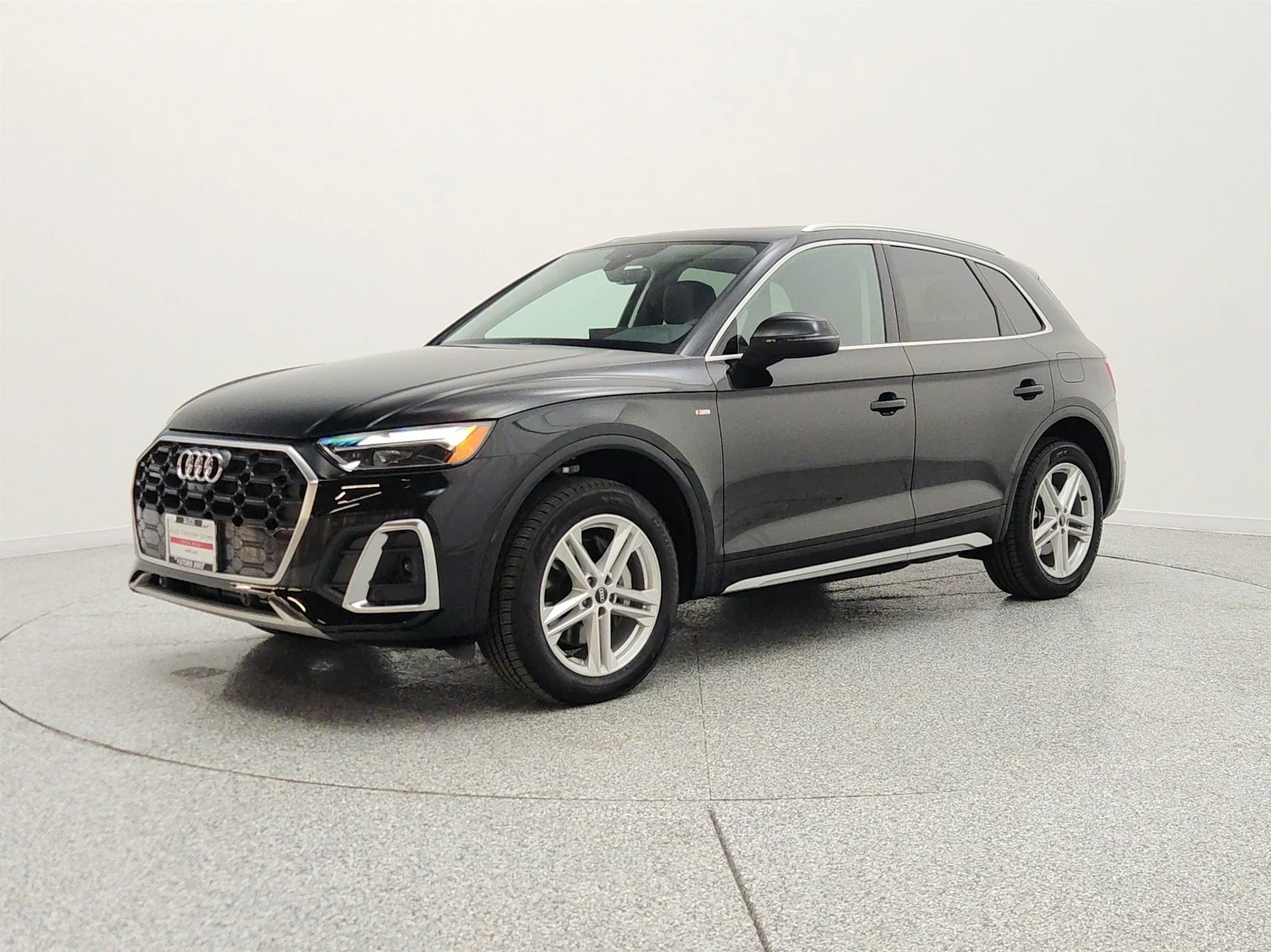 2023 Audi Q5 55 e Premium Plus's photo