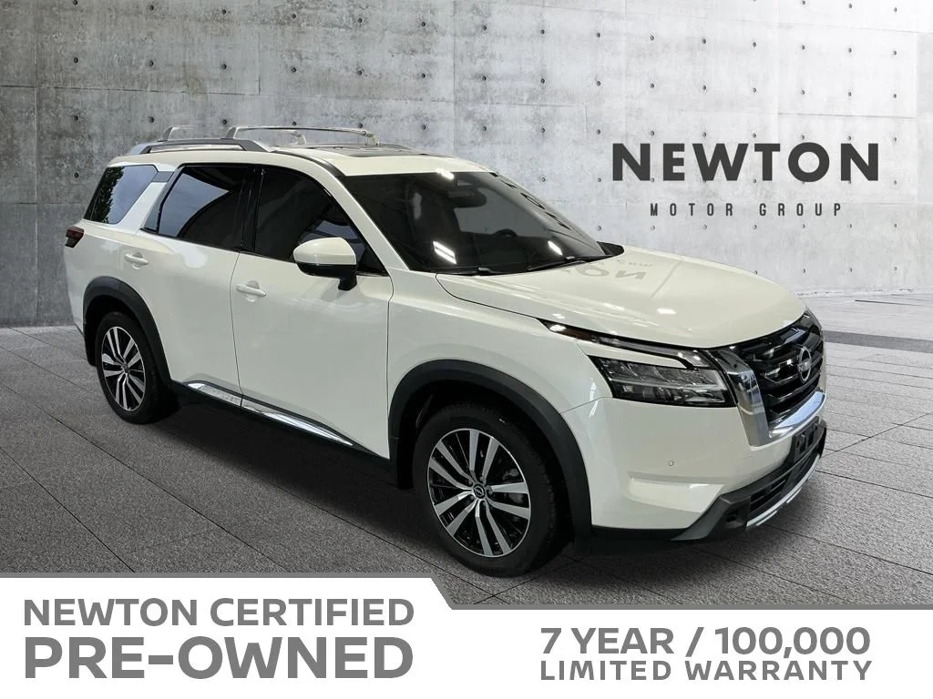 2023 Nissan Pathfinder Platinum 4WD's photo