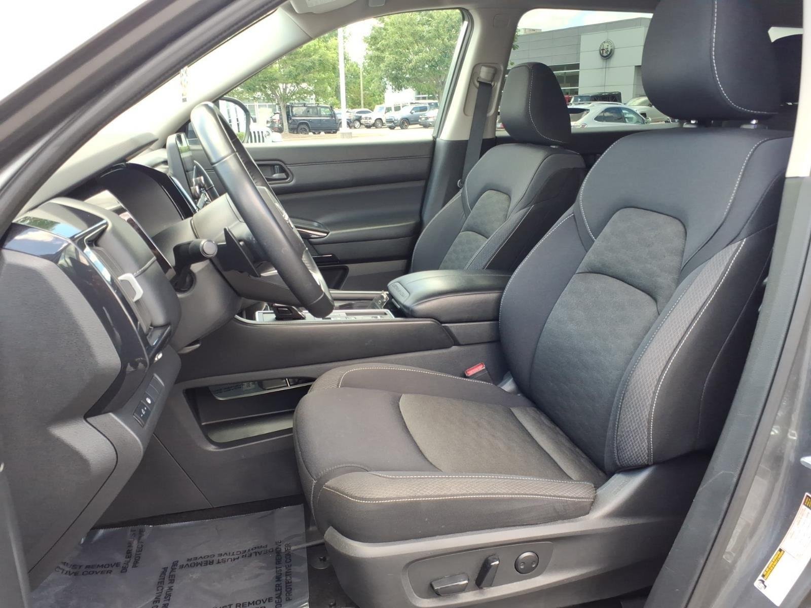 Used 2024 Gun Metallic Nissan SV image 18