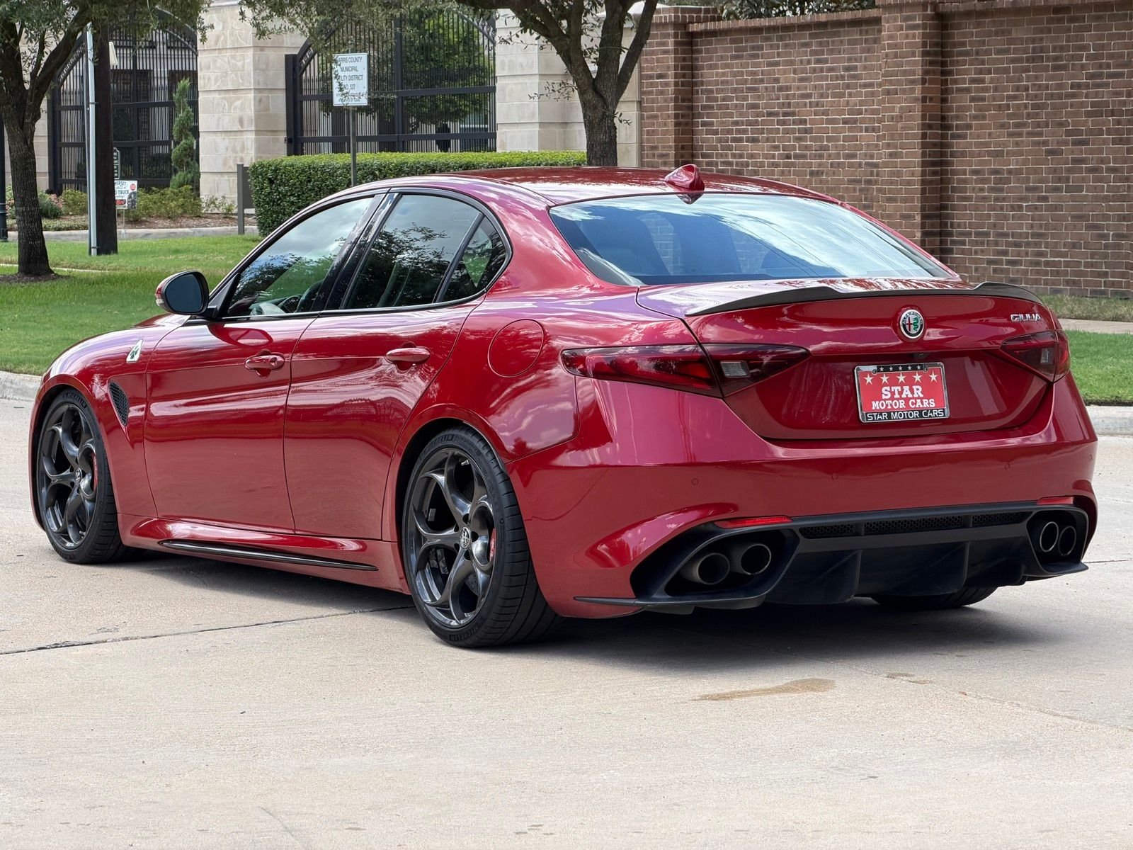 Used 2017  Alfa Romeo Quadrifoglio image 13